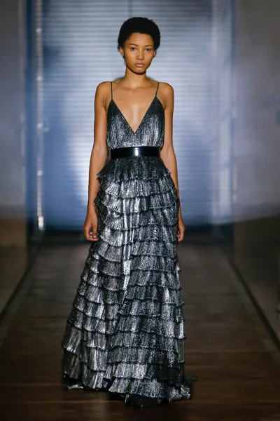 Look 27